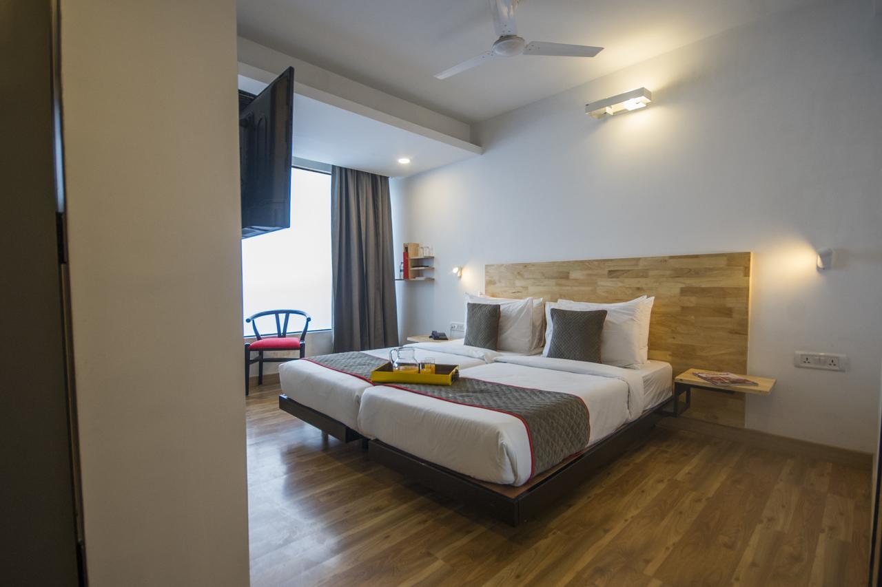 Oyo Townhouse 16 International Airport Hotel Mumbai Ngoại thất bức ảnh