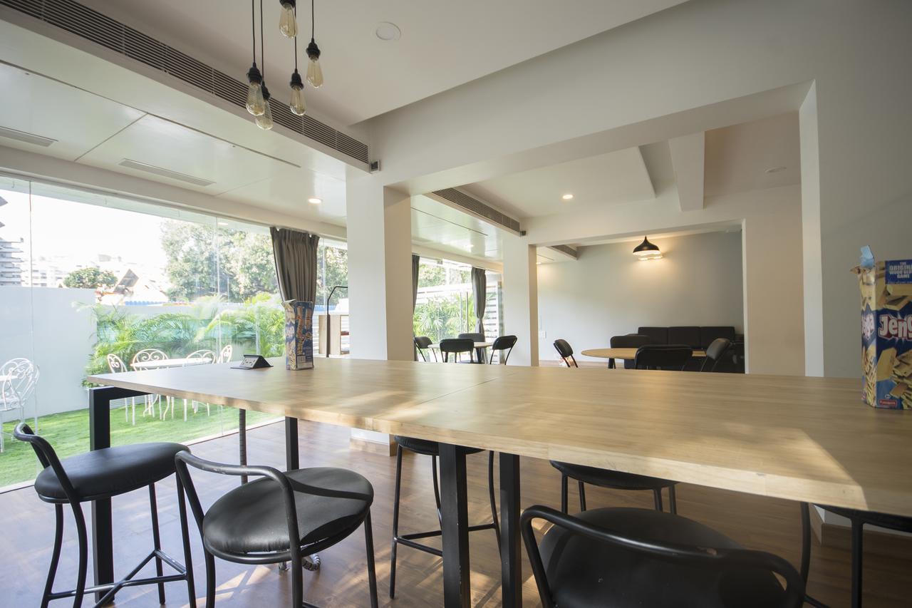 Oyo Townhouse 16 International Airport Hotel Mumbai Ngoại thất bức ảnh