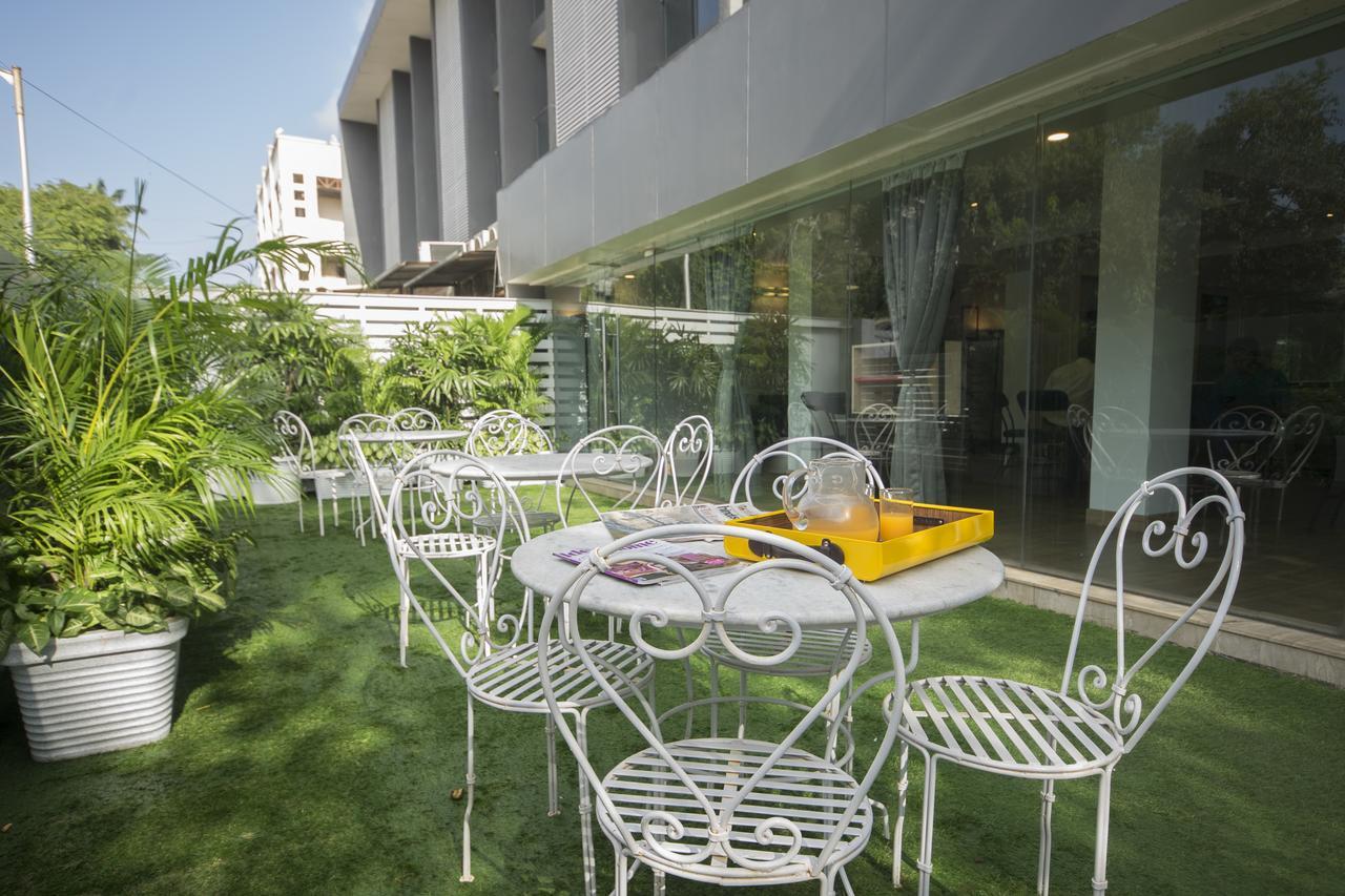 Oyo Townhouse 16 International Airport Hotel Mumbai Ngoại thất bức ảnh