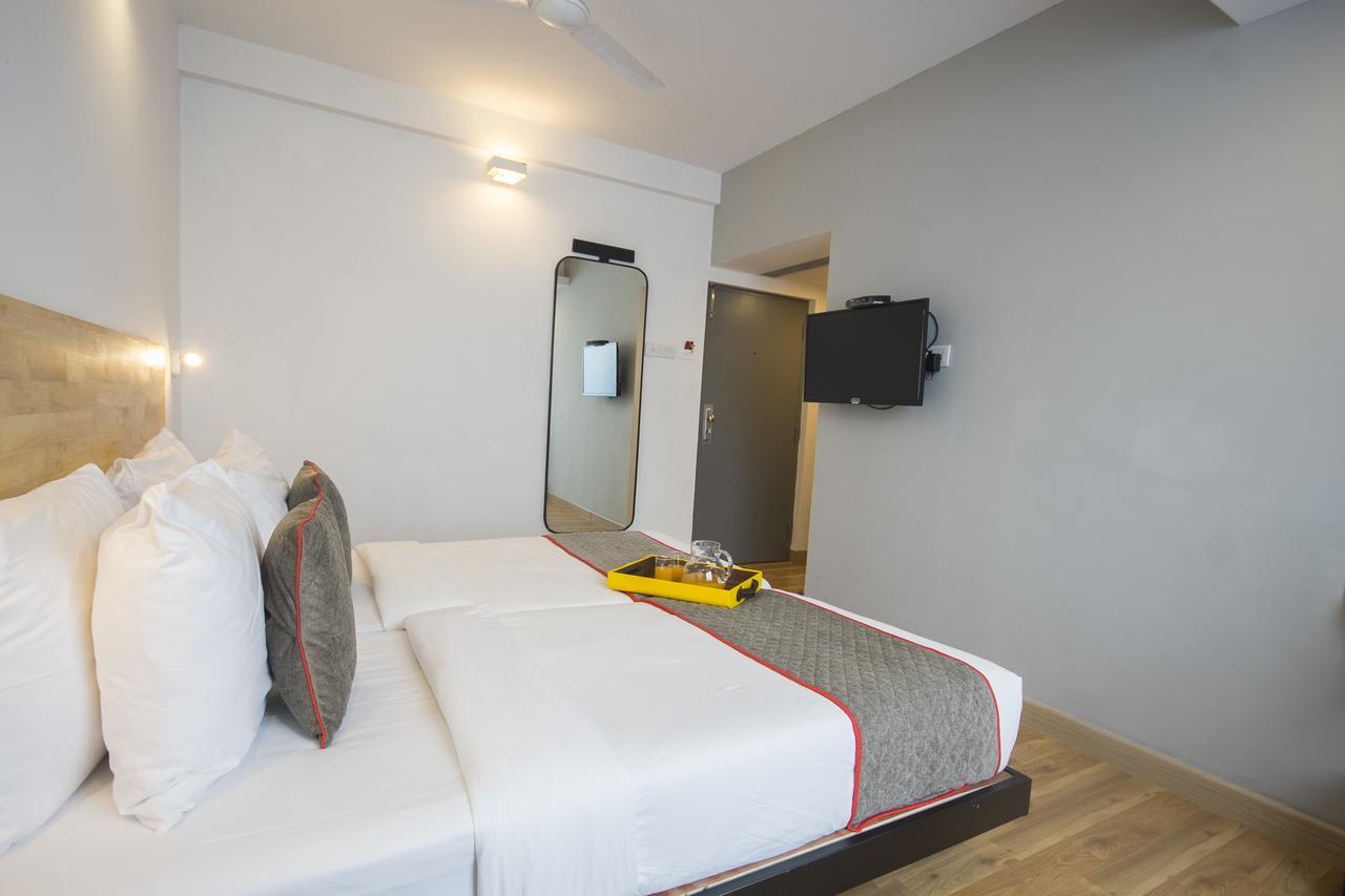 Oyo Townhouse 16 International Airport Hotel Mumbai Ngoại thất bức ảnh