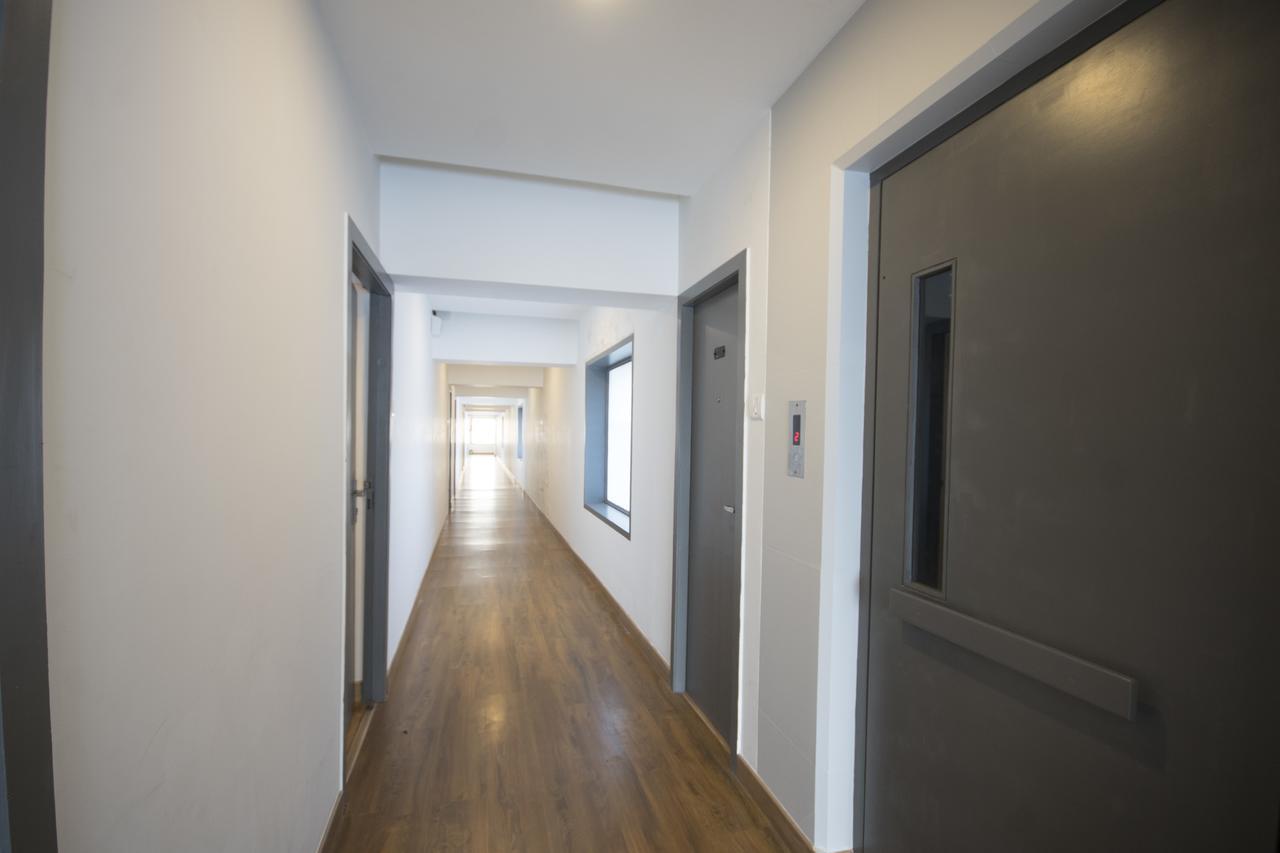 Oyo Townhouse 16 International Airport Hotel Mumbai Ngoại thất bức ảnh